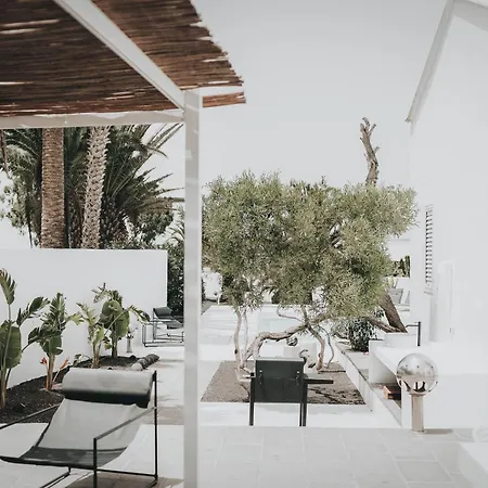 Villa Amonita - Heated Pool, Luxurious Space Tiagua