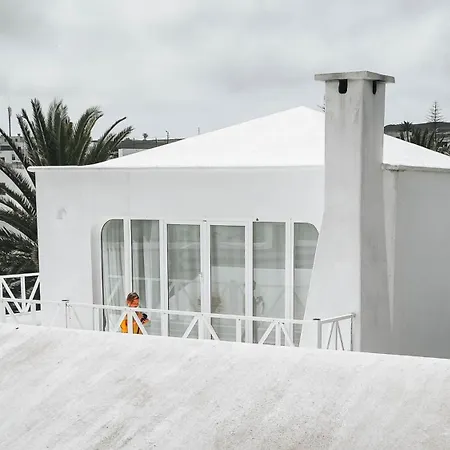 Villa Amonita - Heated Pool, Luxurious Space Tiagua
