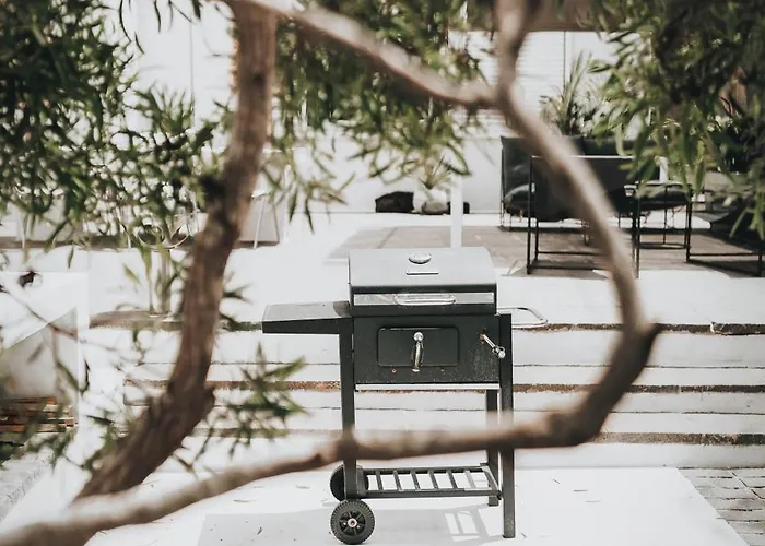 Amonita - Luxurious Space, Private Pool Villa *