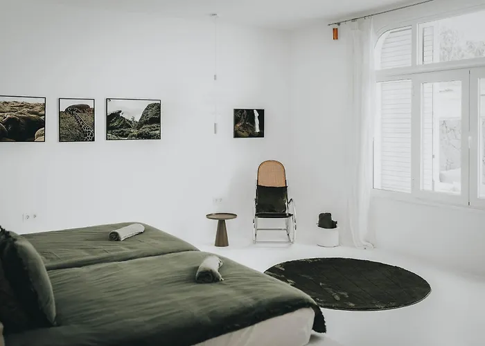 Amonita - Luxurious Space, Private Pool Villa *