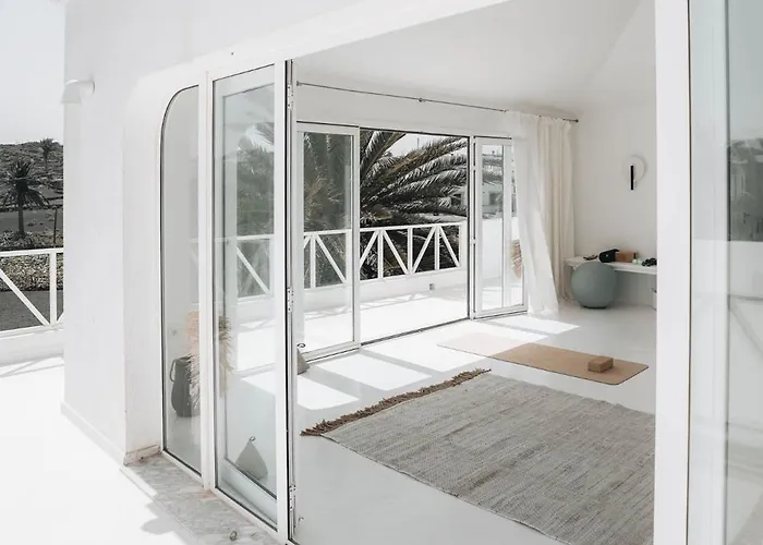 Amonita - Luxurious Space, Private Pool Villa