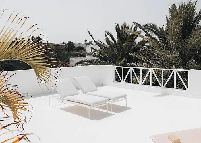 Amonita - Luxurious Space, Private Pool Villa Tiagua