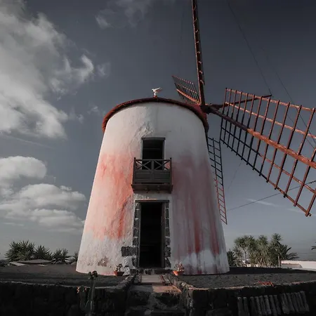 Amonita - Luxurious Space, Private Pool Тьягуа