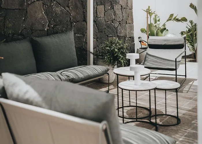 Amonita - Luxurious Space, Private Pool * Tiagua