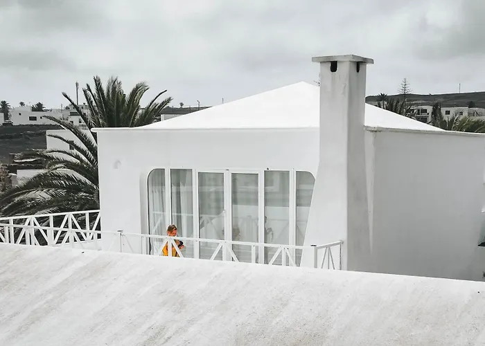 Villa Amonita - Luxurious Space, Private Pool Tiagua