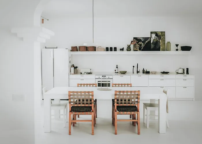 Amonita - Luxurious Space, Private Pool Villa Tiagua