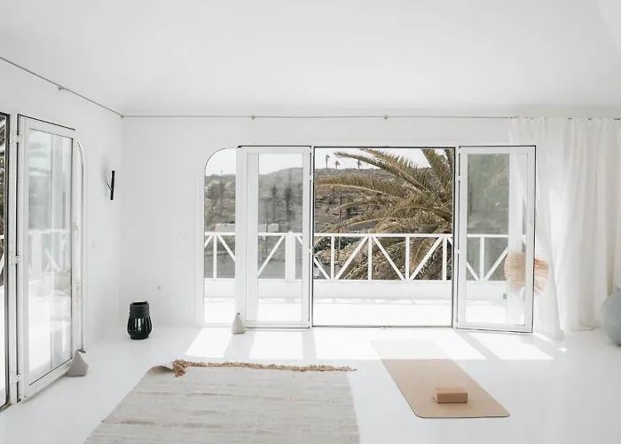 Amonita - Luxurious Space, Private Pool Villa